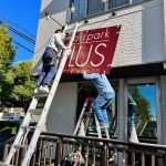 サイン取り付け